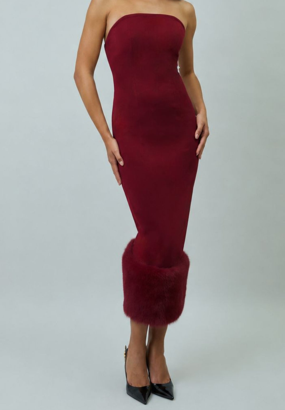 CHERRY FUR HEM STRAPLESS MIDAXI DRESS