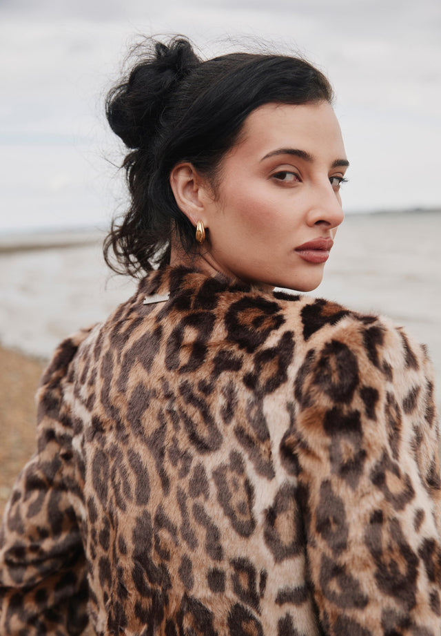 COLLARLESS LEOPARD JACKET