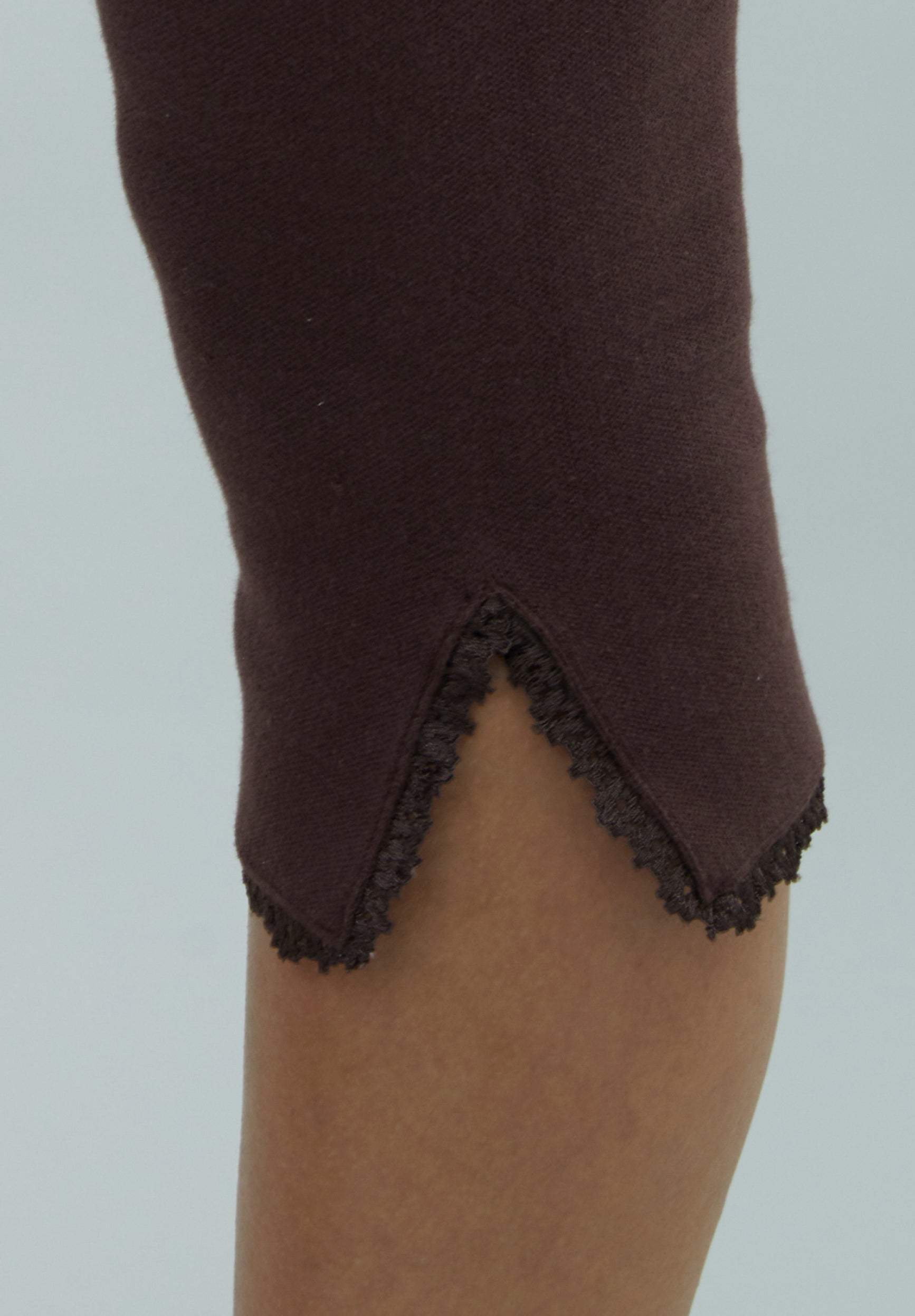 CLASSIC CAPRI PANTS