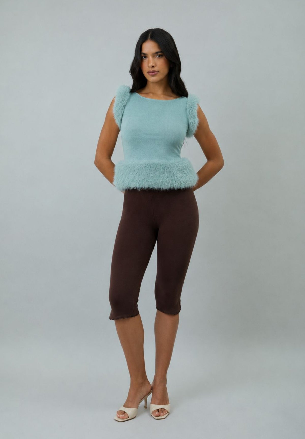 PLUSH TRIM SLEELEVESS MESH TOP