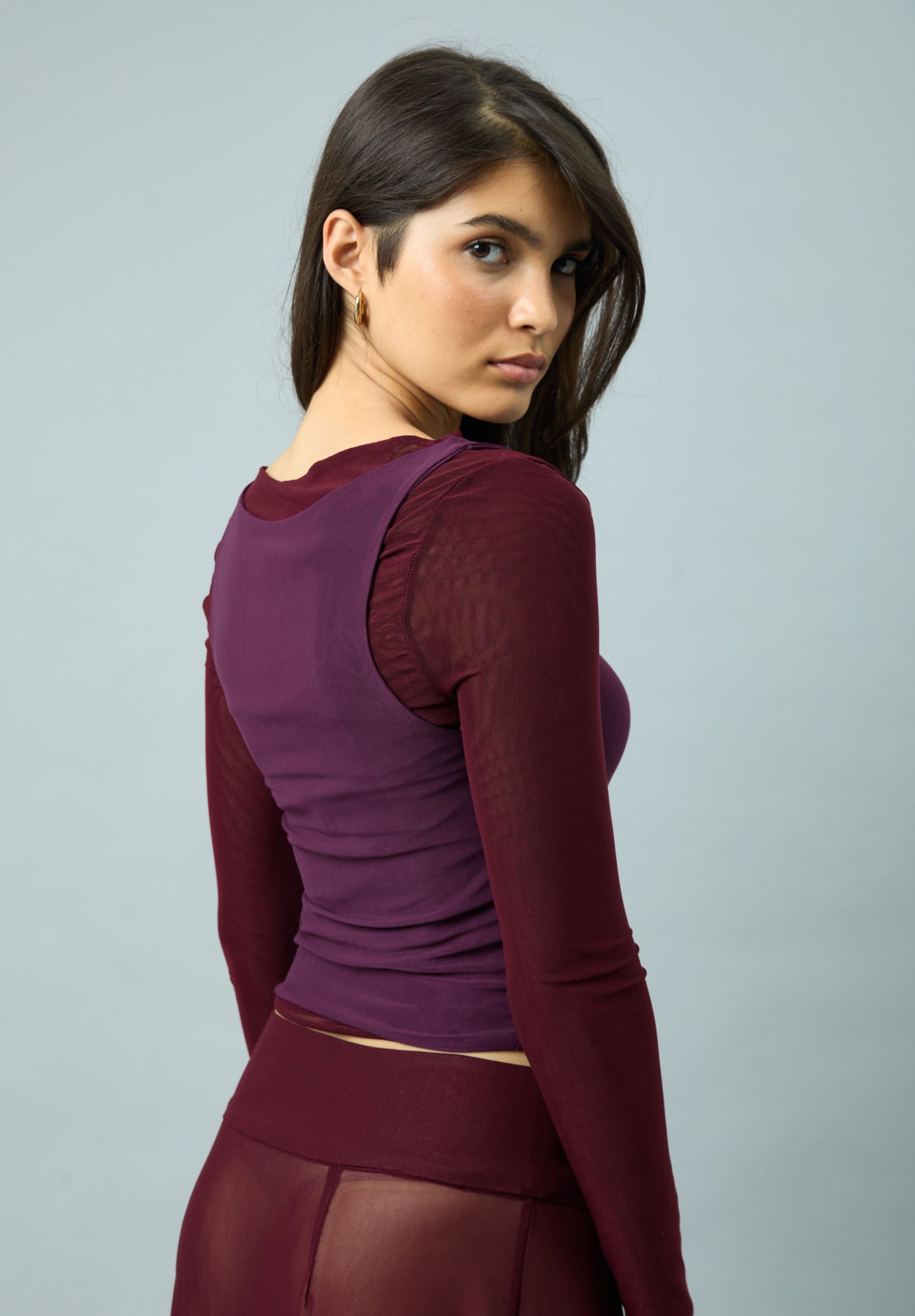 DOUBLE LAYER LONG SLEEVE MESH TOP