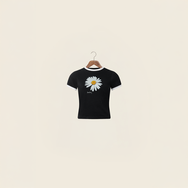 THE DAISY TEE