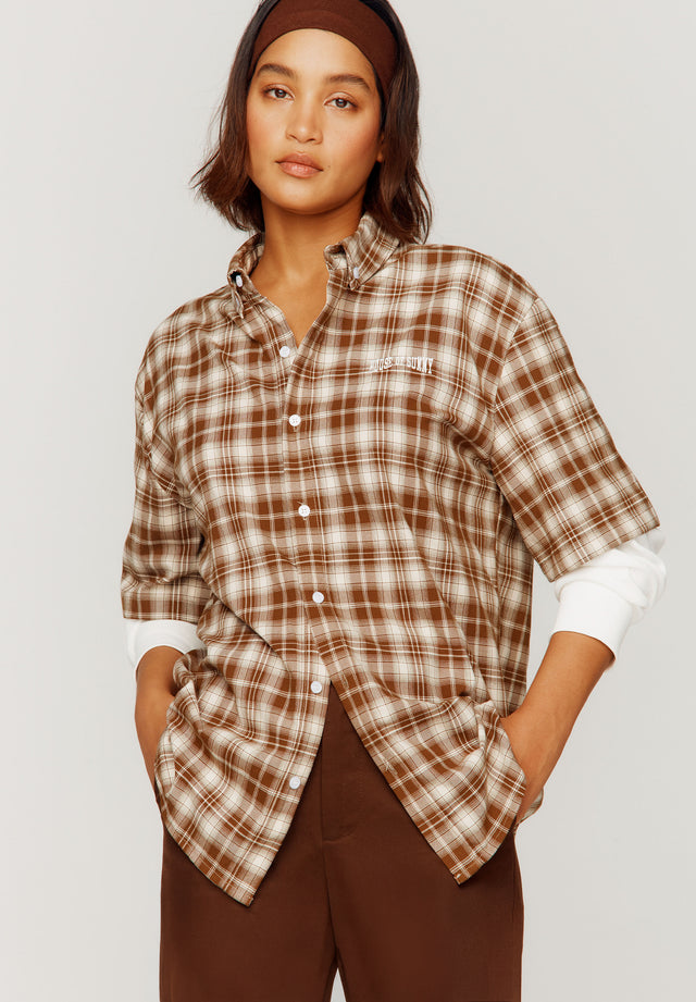 DOUBLE LAYERED BUTTON DOWN